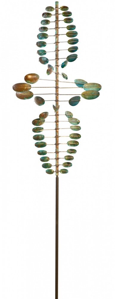 The Twister Oval wind sculpture, inspired by Lyman Whitaker art, displays two sets of symmetrical, leaf-like elements on a central rod. Its green and copper hues offer an organic flow typical of exquisite copper sculptures.